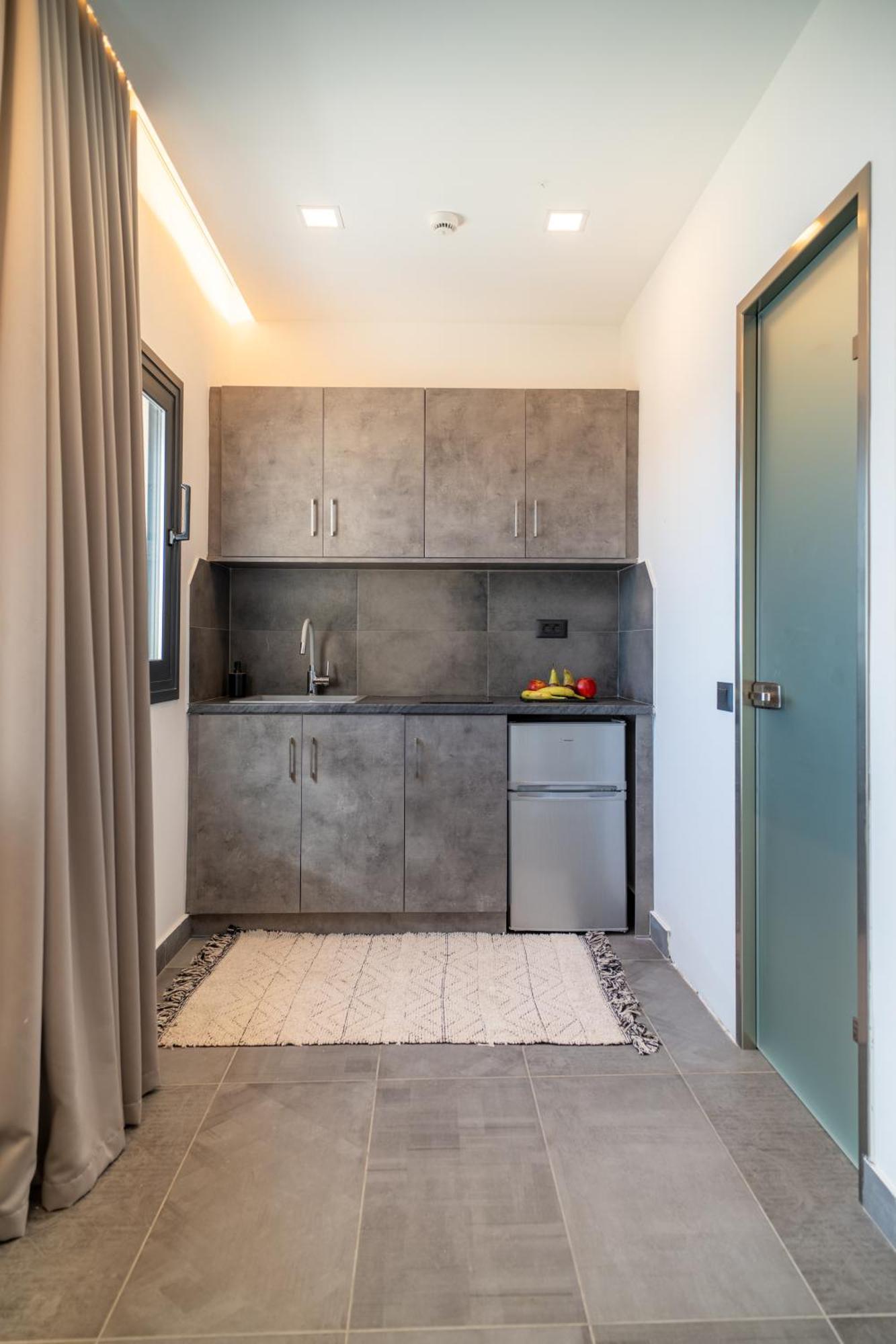 Olive Green Studios And Apartments Plomari Exterior photo